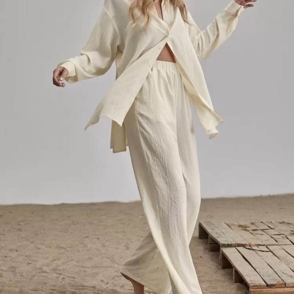 Elegant Cream Women's Pantsuit